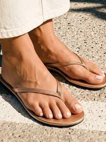 Grefit Chocolate-Colored Riveted Flip-Flops With Bold And Avant-Garde Styling, Suitable For Holiday Style, Spring Street Wear Or Relaxed Summer Guest Styling - Champagne X - View 1