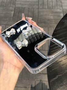 1個精緻亮面鏡面手機殼，新款熱銷 Apple 17 PROMAX 手機殼，飾有閃亮水鑽蝴蝶結，優雅大方，完美打造甜美時尚日常造型，充滿夏日氛圍，送給朋友的理想禮物，防震、防滑、防刮，適用於 Apple 17 PROMAX/PRO/AIR/16/15/14/13/12/11/ S20-25Ultra/FE/ 手機 - 銀色 - 查看 9