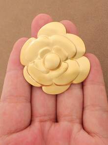 SUPBORA 1pc Gold/Silver Floral Brooch, Vintage Metal Camellia Rose Daisy Bow Flower Lapel Pin, Elegant Minimalist Suit Jacket Dress Decoration Jewelry, Women's Style - Gold and Silver - View 2