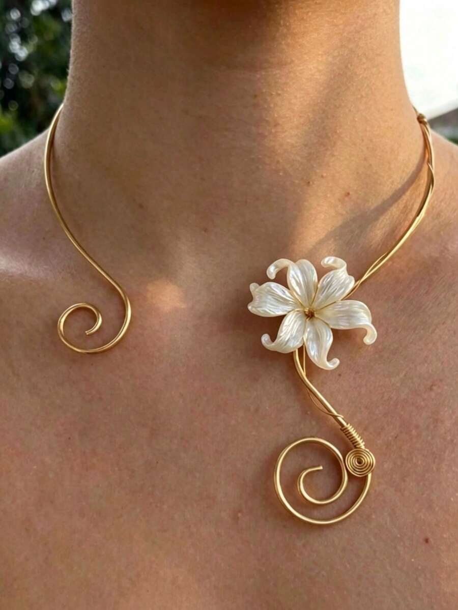 1pc Unique Fashion Spiral Iridescent Iris Adjustable Necklace, Elegant 3D Twisted Floral Spiral Adjustable Necklace Accessory, Suitable For Women's Daily And Formal Occasions - Gold - View 1