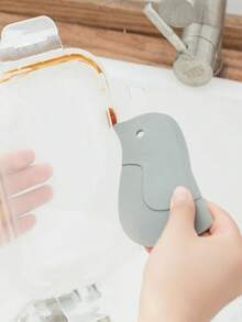 Oil Scraper, Penguin Design Soft Silicone Kitchen Tool, For Removing Oil Stains And Baking Use - Multicolor - View 6