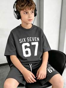 Conjunto de Camiseta de Manga Curta com Gola Redonda e Estampa Numérica e Shorts para Meninos Pré-Adolescentes - Chumbo - Visão 1