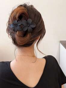 Flower-Shaped Hair Clip Suitable For Daily Wear - Multicolor - View 3