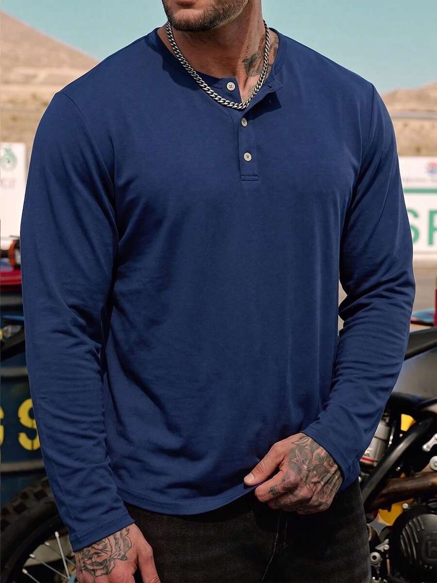 Kemeja Henley Lengan Panjang Longgar Polos Kasual Pria Warna Biru Tua dengan Kancing Depan - Navy Blue - View 1