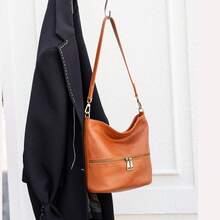 Neue Damenhandtasche aus hochwertigem, pflanzlich gegerbtem Rindsleder, geräumige Bucket-Bag im Vintage-Stil, echte Leder-Umhängetasche und Unterarmtasche. - Schwarz - Übersicht 9
