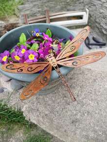 1PC Rusty Metal 3D Dragonfly Outdoor Decorative Sculpture, Planter Accessory, Potted Plant And Ground Decoration, Home Decor Statue, Outdoor Statue, Cute Garden Decor Natural Rusty Dragonfly Garden Insect Decoration Ornament Suitable For Outdoor Garden Backyard Planter Decoration (Product Is Naturally Rusty, With Rust Stains And Rust Powder, Which Is Normal) - A - View 2