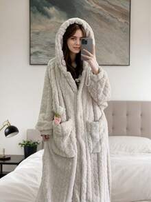 Women's Thick Plush Hooded Bathrobe, Soft Warm Fleece Long Robe, Front Button Design, Large Pockets, Loose Comfortable Loungewear, Suitable For Home, Sleep, SPA And After Bath, Autumn/Winter Style, Christmas And Mother's Day Gift - Multicolor - View 8