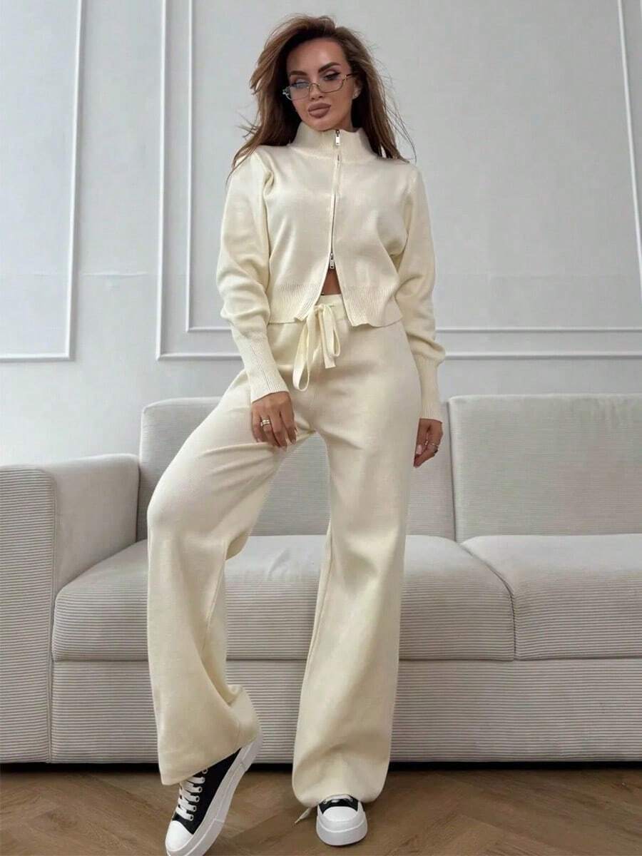 新款女款白色運動套裝,針織高領開襟上衣與長褲兩件套,2025冬季風格 - 杏色 - 查看 1