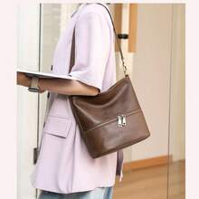 Neue Damenhandtasche aus hochwertigem, pflanzlich gegerbtem Rindsleder, geräumige Bucket-Bag im Vintage-Stil, echte Leder-Umhängetasche und Unterarmtasche. - Schwarz - Übersicht 1