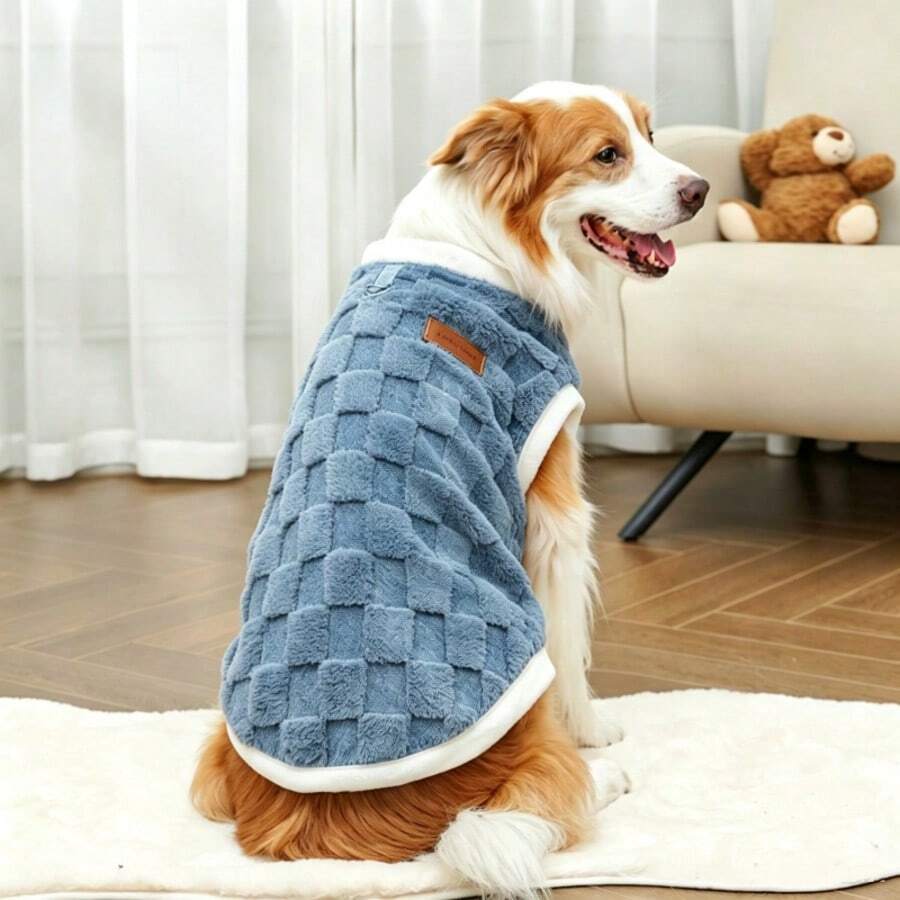 柔软舒适的狗狗背心,适合中大型犬 - 防风保暖,是金毛寻回犬和拉布拉多犬的理想之选 - 春、秋、冬季穿着皆宜,柔软舒适的狗狗背心 - 藏蓝色 - 查看 1