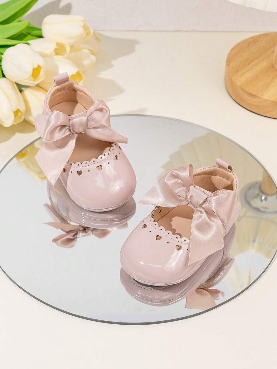 Baby Girl Shiny Mary Jane Infant Shoes, Satin Bow Wavy Ruffle Heart Hollow Soft Sole Princess Dress Walking Shoes