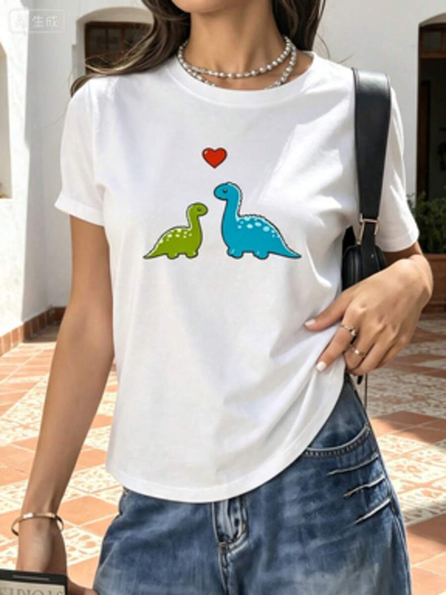 Two Adorable Colorful Dinosaurs Gazing At Each Other With A Red Heart Symbolize Tenderness And Eternal Love. Women's T-Shirt, 100% Soft And Comfortable Cotton, Perfect For Everyday Wear. Y2k T-Shirt Shirt - 白色 - 查看 1