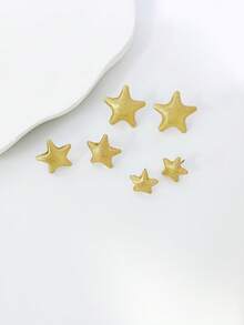 3對金色星星耳釘，極簡設計，不同尺寸，適合多種風格，獨特設計，日常穿搭百搭，避免風格衝突 - 金色 - 查看 3