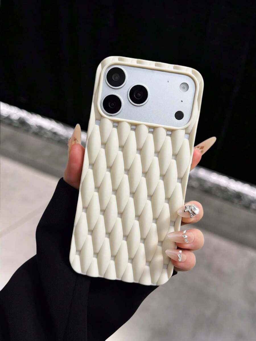 Casing Pelindung Baru dengan Tekstur Anyaman yang Bernapas dan Mampu Membuang Panas, Kompatibel dengan 17 Pro Max/16 Pro/15 Pro Max/14/13/13 Pro Max/14 Pro Max/16 Pro Max/13 Pro Max/dan Model Lainnya, Hadiah Modis untuk Pria dan Wanita - Krem - View 1