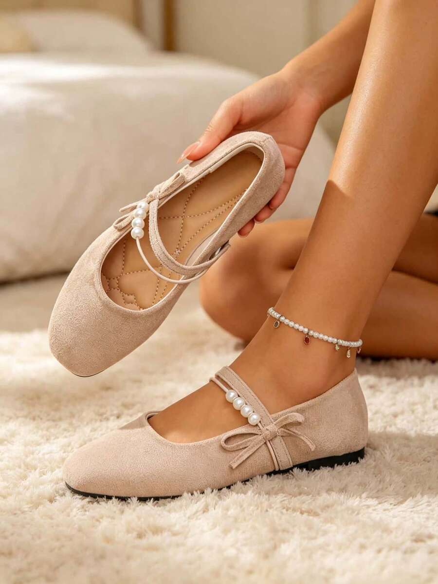 Women's Faux Pearl Decor Daily Wear Versatile Fashion Flat Shoes - Apricot - View 1