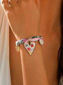 1pc Niche Sweet Cool Style Floral Fabric With Graffiti Heart Daisy Sun Pendant Decorative Bracelet, Fashionable Popular Women's Hand Accessory Suitable For Daily Wear, Vacation, Date And Party - Multicolor - View 1