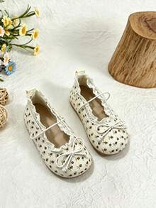 Girls' Floral Mary Jane Shoes, Fresh All-Over Small Ditsy Floral, Delicate Lace Trim Around The Opening, Paired With Tiny Bow And Elastic Thin Strap, Loose Round Toe, Soft Flat Sole, Mori Style Gentle, Versatile For Daily Wear - Multicolor - View 4