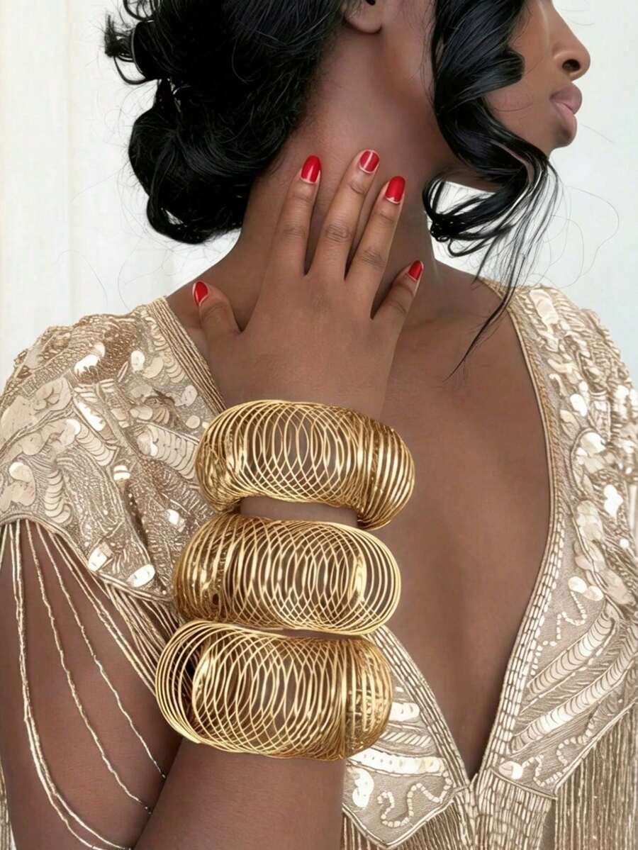 1pc Fashionable Personalized Exaggerated Spring Retractable Bracelet, Hollow Cuff Bracelet, Party Accessory - Gold - View 1