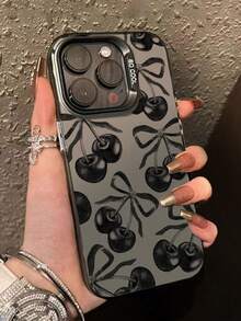 1 Stück Handyhülle kompatibel mit iPhone 13, 14 Pro Max, 11 aus schwarzem transparentem IMD-Material mit Kamera und süßem Cartoon-Kirsch-Schleifen-Design - Schwarz - Übersicht 1