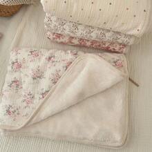 1pc Reversible Crochet Edged Cotton Double-Layer Warm Blanket, Suitable For Babies And Adults, Infants And Toddlers - Multicolor - View 1