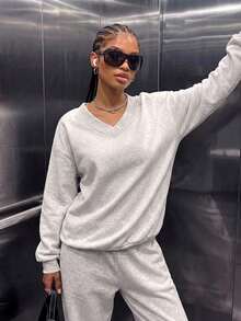 Women's Casual Cozy Fleece V-Neck Oversized Sweatshirt For Winter&Fall Daily Werar,Wardrobe Essential,Fall Winter Clothes,Winter Fall Outfit,Clean Fit - Light Grey - View 5
