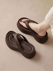 7cm Thick Platform Flip Flops Women's 2026 New Summer Versatile Beach Sandals - Coffee - View 2