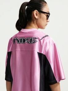 Nike Women's AS W NK STREET GFX JERSEY Short Sleeve T-Shirt Knit Collarless Short TIQ6138-621 - Tropical Pink - View 2