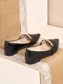 Pointed Toe Low Vamp Bow Flat Shoes, Delicate Satin Texture Soft And High-End, Versatile Shoes. - Black - View 6