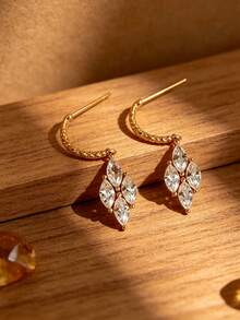 Vintage Textured C-Hoop Marquise Zirconia Earrings For Women, Luxury Rhombus Crystal Drop Earrings, Hammered Gold Hoop With Multiple Marquise Diamond Combination Pendant, Sparkling And Transparent, Flattering Face Shape, European And American Ins Popular Elegant Earrings, French Luxury Style, Suitable For Commuting, Dating, Evening Wear, High-End Texture, Perfect For Gifting, Niche Design Fashion Earrings For Women - Diamond Stud Earrings - View 1