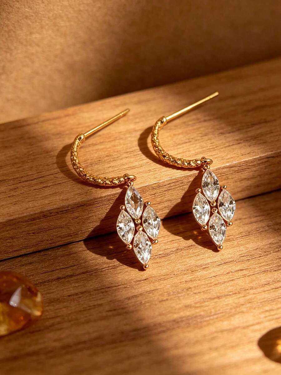 Vintage Textured C-Hoop Marquise Zirconia Earrings For Women, Luxury Rhombus Crystal Drop Earrings, Hammered Gold Hoop With Multiple Marquise Diamond Combination Pendant, Sparkling And Transparent, Flattering Face Shape, European And American Ins Popular Elegant Earrings, French Luxury Style, Suitable For Commuting, Dating, Evening Wear, High-End Texture, Perfect For Gifting, Niche Design Fashion Earrings For Women - Diamond Stud Earrings - View 1