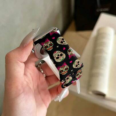 1pc Pink Bow Vintage Skull Pattern Halloween Holiday Accessory Silicone Watch Band, Compatible With Apple Watch 38mm 40mm 41mm 42mm 46mm 45mm 44mm 49mm, Suitable For Apple Watch Ultra Series SE3/SE2/S11/S10/9/8/7/6/5/4/3/2/1, Unisex Fashion Personalized Soft Elastic Breathable Comfortable Wristband Replacement Strap