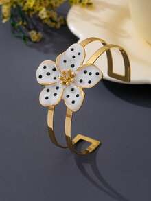 1pc Fashionable Elegant Exquisite Artificial Drip Oil Pearl White & Black Polka Dot Five-Petal Flower Open Cuff Bracelet For Women, Suitable For Daily Wear And Holiday Wear, Perfect Gift Choice - White Black - View 4