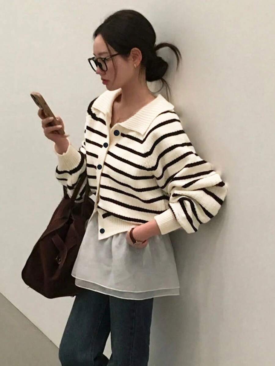 女款學院風復古單排扣翻領條紋針織開襟毛衣外套,百搭休閒上衣(隨機條紋) - 米白色 - 查看 1