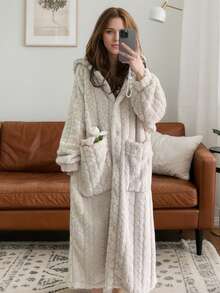 Women's Thick Plush Hooded Bathrobe, Soft Warm Fleece Long Robe, Front Button Design, Large Pockets, Loose Comfortable Loungewear, Suitable For Home, Sleep, SPA And After Bath, Autumn/Winter Style, Christmas And Mother's Day Gift - Multicolor - View 9