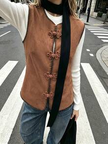 Atasan Rompi Motif Kancing Katak dari Kain Mirip Suede Bergaya Vintage - Coklat - View 5