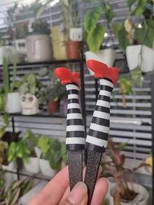 1pc 3D Printed Gothic Fence Design Witch Leg Planter Decoration, Suitable For Holiday And Outdoor Garden Decor - Standard Model - View 2