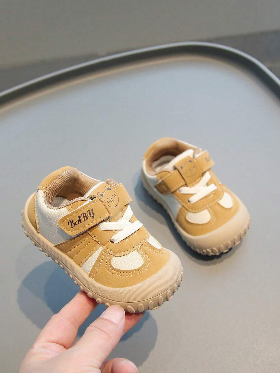 1 Pair Infant/Toddler Bear Print Patchwork Hook & Loop Flat Korean Style Sneakers For Daily Wear[Purchase Based On Actual Cm Inner Length] - Khaki - View 1