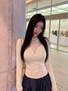 Kaos Wanita Model Halter Neck Patchwork Renda Terbaru Musim Gugur, Potongan Slim Fit, Atasan Lapisan Dasar yang Menawan untuk Musim Panas - Aprikot - View 7