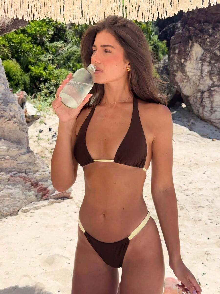 春夏女款性感純色黃棕色比基尼套裝，優雅休閒度假海灘穿搭，高彈性舒適面料，適合音樂節、海灘派對、衝浪運動，掛脖繫帶式兩件式泳衣套裝，度假風