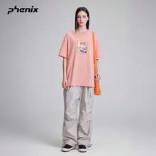 +Phenix Phoenix 戶外休閒 T 恤 中性款 2026SS 新品 涼感印花圓領針織短袖 - 蜜瓜橙 - 查看 3