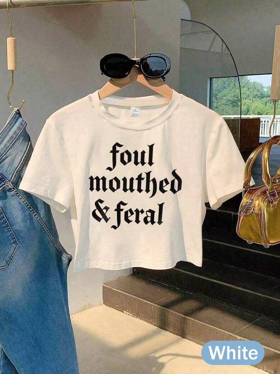 100% Cotton Crop Top T-Shirt With Gothic Lettering Foul Mouthed , On Wooden Hanger, Glasses, Blue Jeans, Indoor Staircase, Vacation Outfitswomen - 白色 - 查看 1