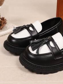 1 par de zapatos de estudiante con bloques de color negro & blanco, tela de PU suave y cómoda, diseño de puntera redonda con suela gruesa que aumenta la altura, mocasines casuales de moda estilo británico, adecuados para niños & niñas para uso diario en la escuela, viajes de vacaciones, uso al aire libre, nueva llegada de otoño/invierno - Blanco y Negro - Ver 7
