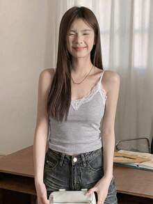 春/夏法式蕾絲吊帶背心上衣，附胸墊杯，性感內層打底上衣，女款休閒 - 灰白色 - 查看 1