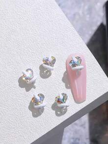 2 piezas de adornos para arte de uñas con corazón de serpiente envuelto en blanco mezclado al azar, Body de serpiente 3D mate envuelto alrededor de un corazón iridiscente con punta de strass, estilo único, strass facetado brillante y transparente, efecto decorativo destacado, creando un look de arte de uñas personalizado y genial - Multicolor - Ver 4