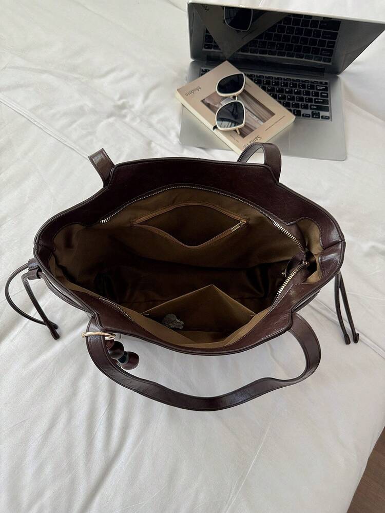 1 buah Tas Tote Bahu Wanita Warna Polos Bahan PU dengan Kompartemen Tengah, Kapasitas Besar, Cocok untuk Jalan-jalan, Belanja, Kencan, dan Hadiah - Coffee Brown - View 5