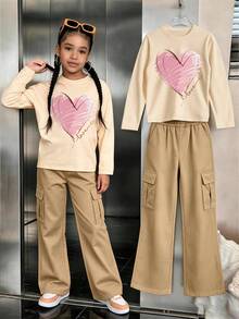 This Apricot Sweatshirt With Creative Heart Combination Pattern Paired With Khaki Cargo Pants Is Fashionable And Versatile, Perfect For Tween Girlsand Teenagers. The Simple Yet Stylish Design Makes It An Ideal Choice For Casual Everyday Wear, Especially Suitable For Autumn And Winter - Apricot - View 2