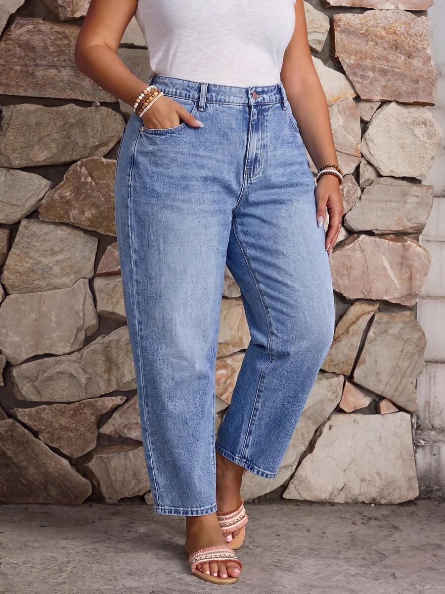Plus Size Mom Slim Fit Ankle Length Denim Jeans With Pockets And Zipper, Non-Stretch Fabric, Suitable For Daily Wear