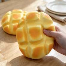 Tachimi 1 buah Mainan Squishy Roti Nanas Besar yang Mengembang Lambat, Mainan Pereda Stres Berbentuk Makanan Realistis yang Lembut dan Mengembang, Mainan Sensorik Portabel untuk Meja, Hadiah Kejutan Lucu untuk Teman - MultiWarna - View 3