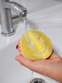 Heart-Shaped Smiling Face Multi-Functional Double-Layer Temperature-Sensitive Frosted Sponge. Cute And Practical, With Powerful Cleaning Ability, Double-Sided Kitchen Cleaning Sponge - Temperature-Sensitive And Non-Scratch, Suitable For Cleaning Tableware And More, Multi-Sided Design, Suitable For Modern Kitchen Sink Use, Can Be Used For Dishwashing, Suitable For Home Kitchen, Restaurant And Various Kitchen Utensils And Household Items. - A - View 4