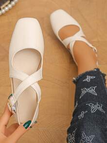 Plus Size 35-43 Beige Women's Classic Minimalist Fashion Smooth Leather Cross Strap Vintage Metal Buckle Side Hollow Square Toe Flat Mary Jane Shoes, Lightweight Comfortable Non-Slip Wear-Resistant Versatile For Daily Commute And Casual Wear, Spring/Summer - Beige PU-x Cross Strap - View 2